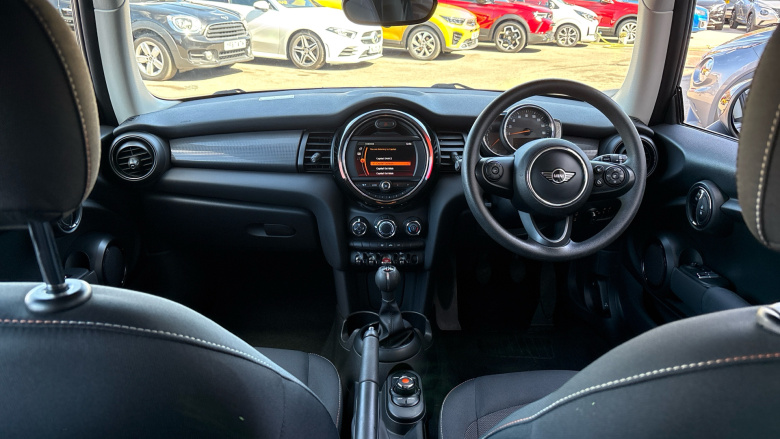 MINI Hatchback 1.5 Cooper II 3dr Petrol Hatchback